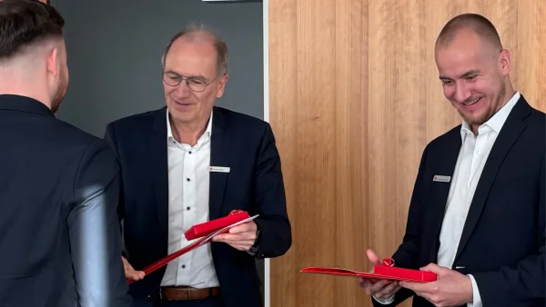Der Vorstand gratuliert zur bestandenen Abschlussprüfung